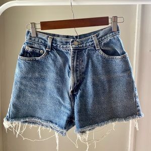 Vintage distressed denim shorts high waisted size small